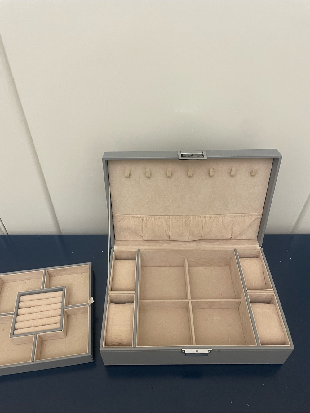 Gray Jewelry Organizer Box with Beige Suede Interior - Picture 4 of 5